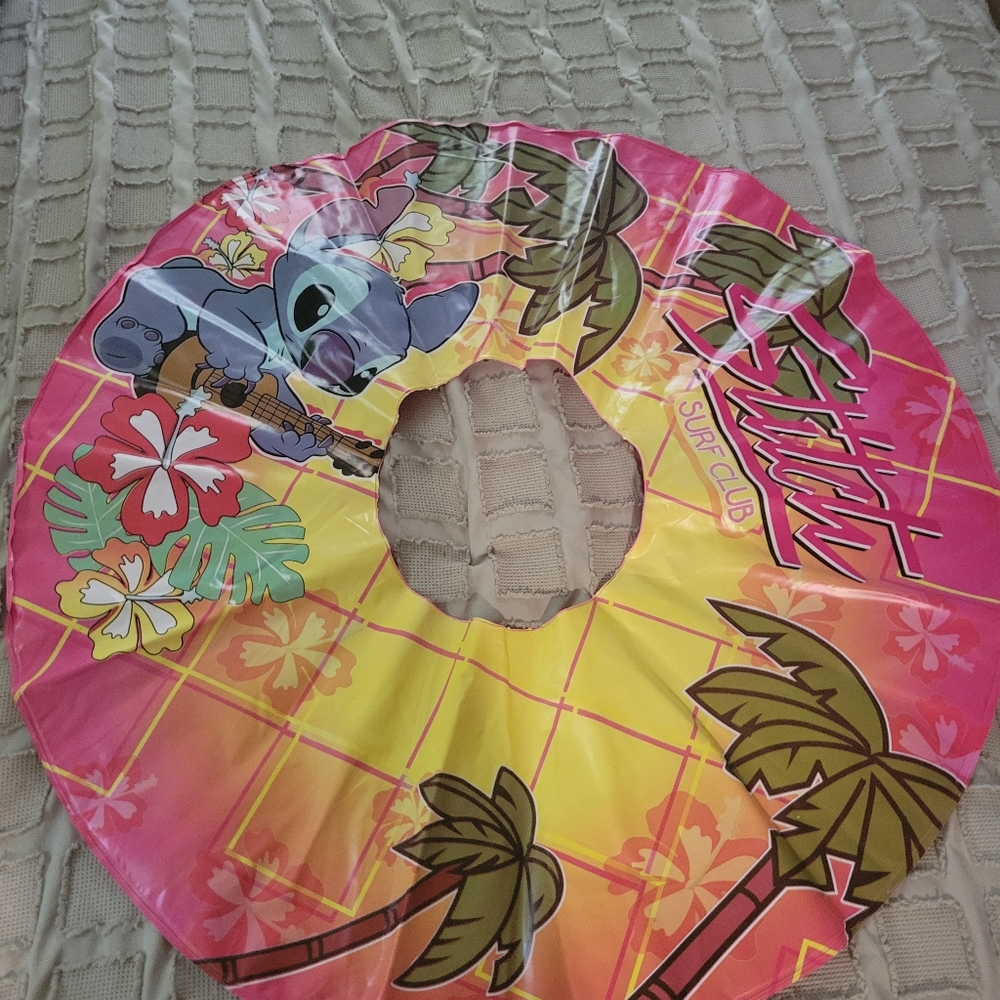 Tropical Leaf Inflatable Pool Float - Picture 3 of 5